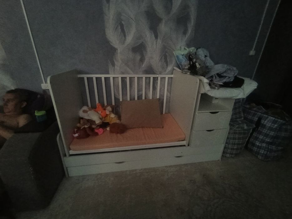Продам детскую кроватку