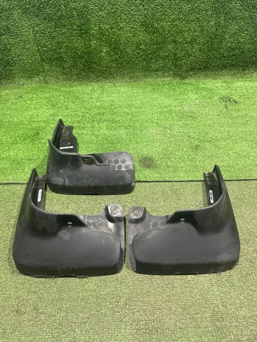 Бризгавик Toyota Carolla