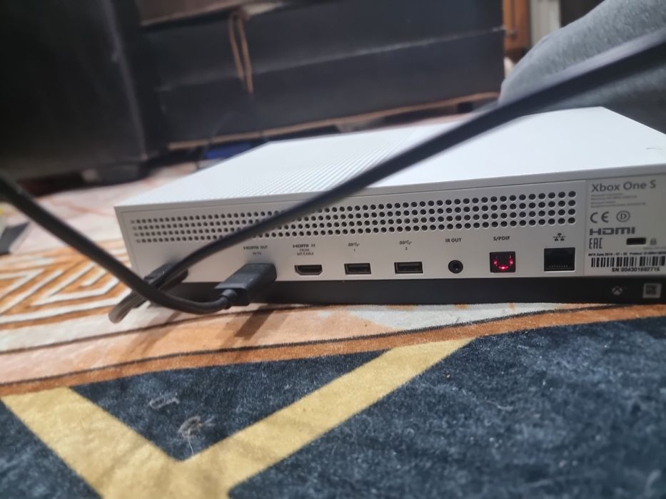 Продам Xbox one s