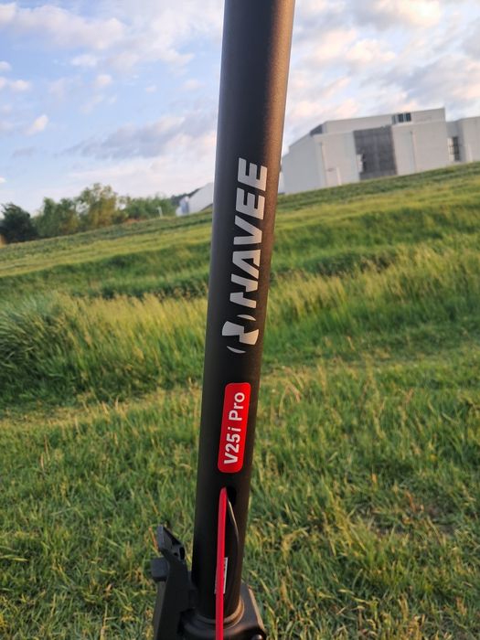 Trontinetà navee v25i pro