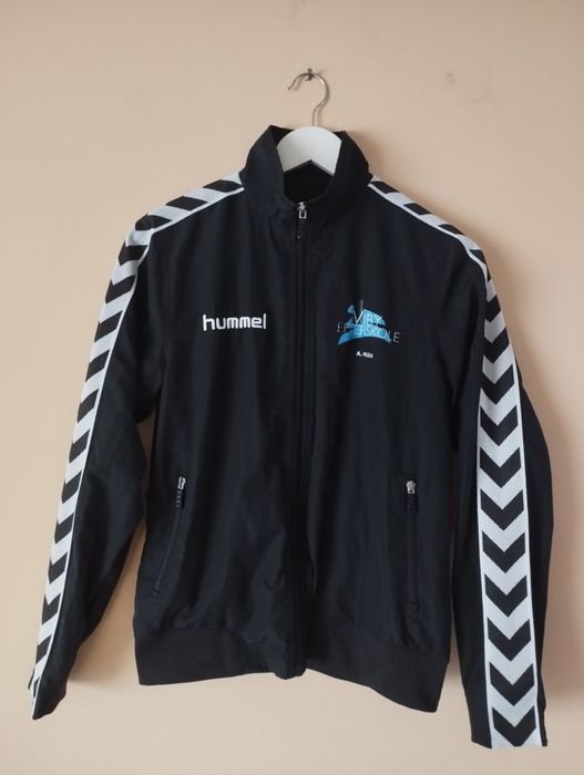Geacă sport Hummel de culoare neagră-mărimea M