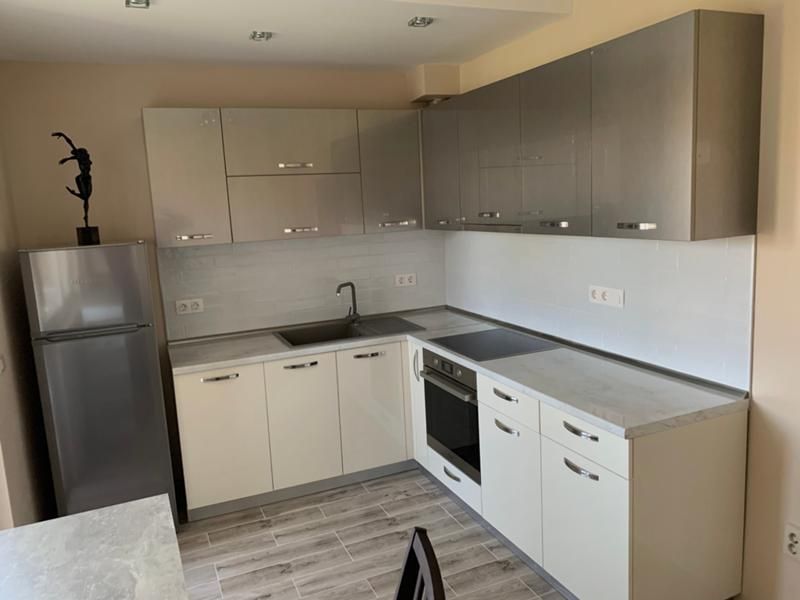 Дава се под наем Тристаен апартамент в София, Гео Милев - 68 кв.м за 650 € - Снимка #1