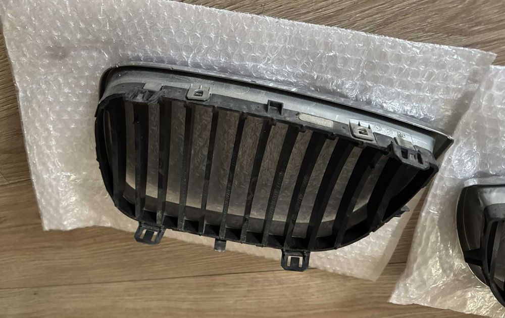 Решетки/бъбреци за BMW e87/e81 (04-07) пре фейс