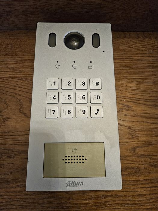 Videointerfon de exterior si interior Dahua