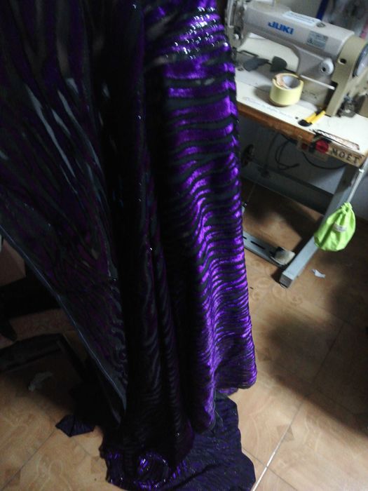 Material textil pentru croitorie damă.