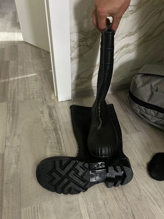 Продам сапоги шахтерские
