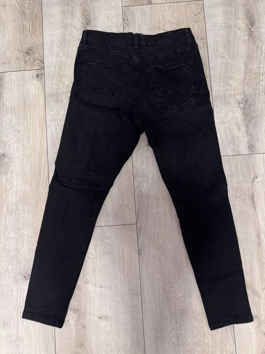 Blugi rupți Bershka, mărimea 36, condiție foarte bună