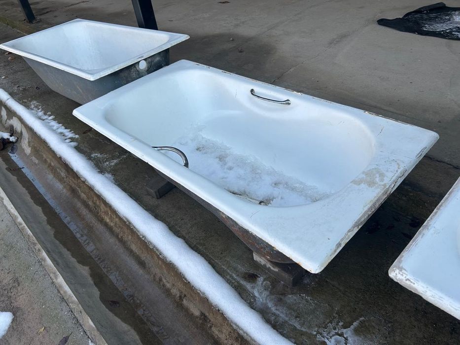 Чугунная ванна, 3 шт.