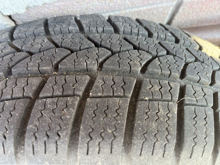 Гуми с Джанти за Голф 2