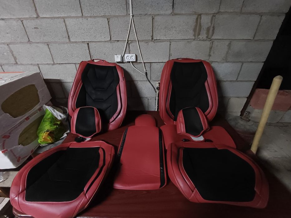 универсальный чехол бордовый, черный