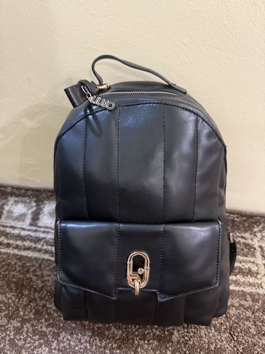 LIU JO Раница Gondra от еко кожа с джоб с капаче