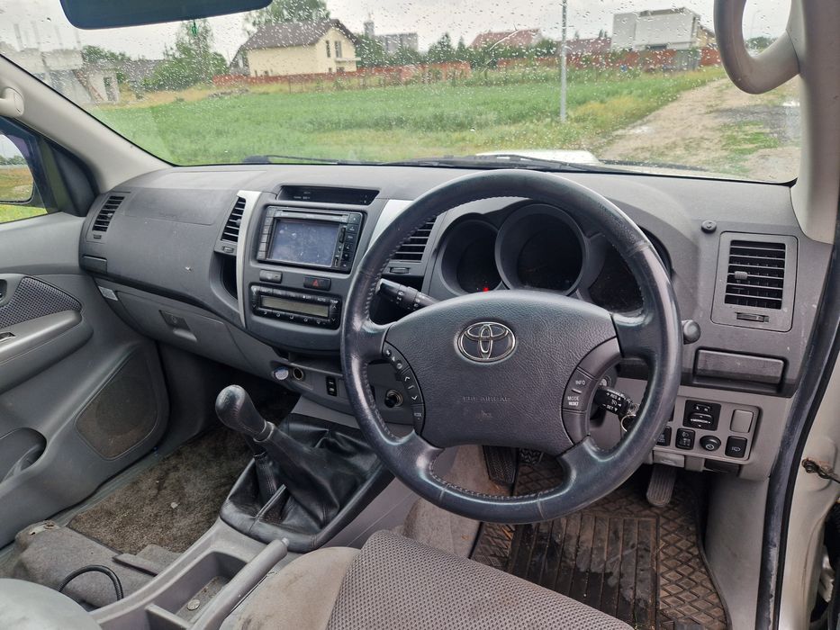 Dezmembrez Toyota Hilux 2006-2012 3.0 Invicible Manuala
