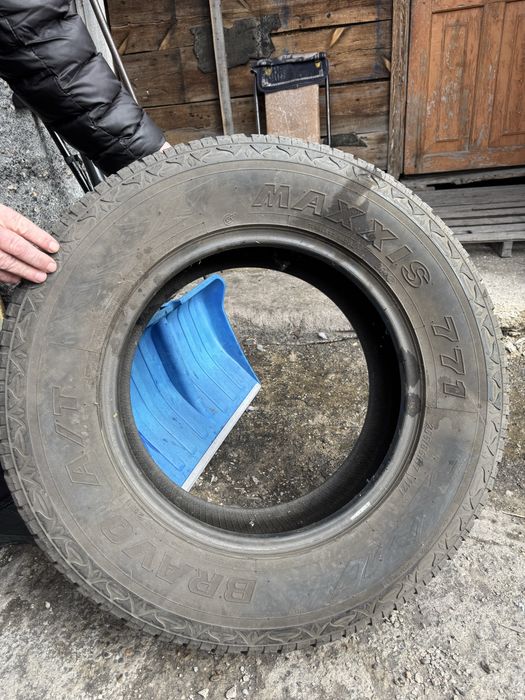 Продам резину 265/65 R17