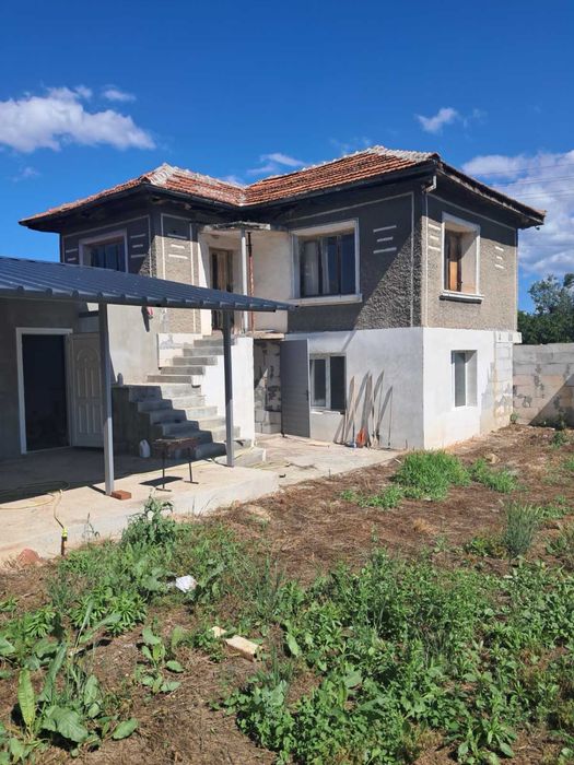 Къща в Беловица 48000€