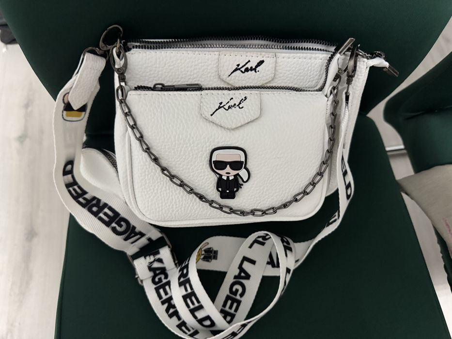 Geanta de umar alba.