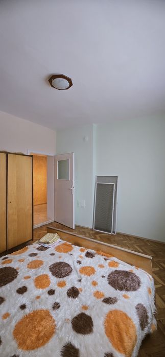 Двуетажна тухлена къща в гр. Долна  Оряховица