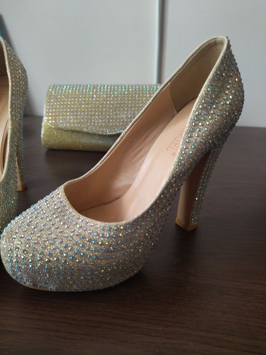 Златисти Официални обувки+чанта