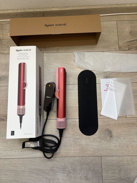 Dyson Airstrait преса-сешоар Чисто Нов!