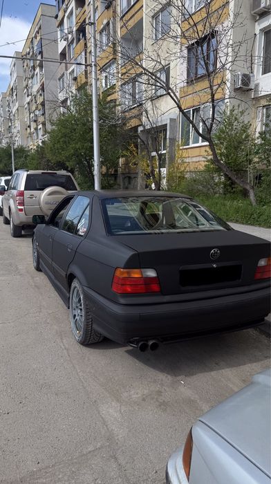 Е36 1.8is на части