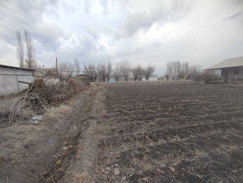 Продоётся земельный участо