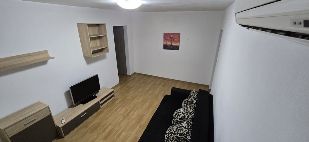Închiriez apartament 3 camere semidecomandat zona craiovita orizont