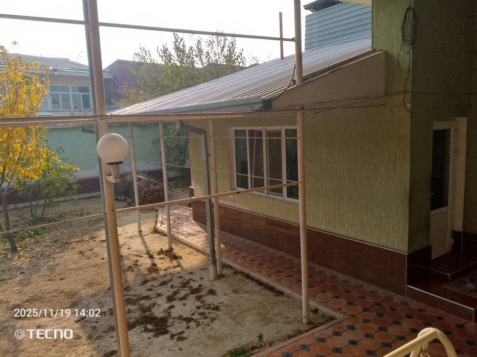 Ховли сотилади 7,6 сотих