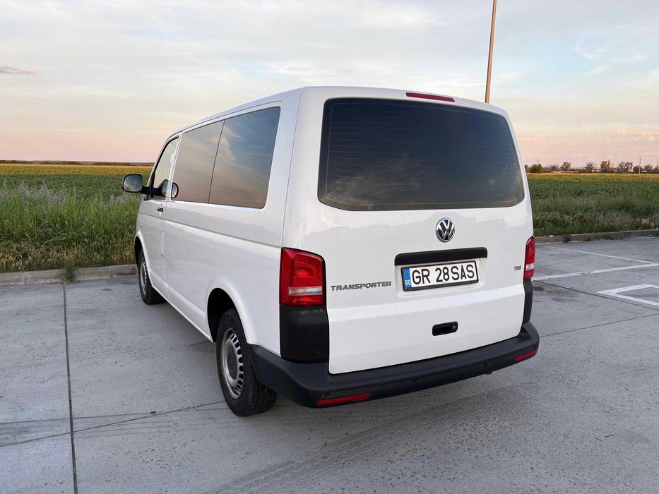 VOLKSWAGEN Transporter 2012 — imagine 3