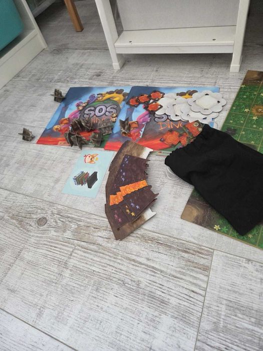 Joc de societate SOS Dino