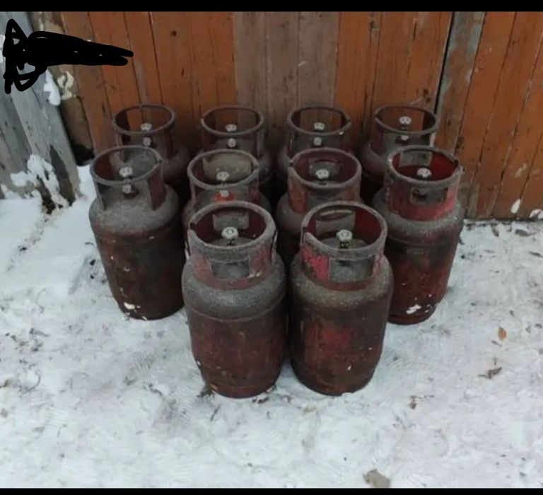 Продам газовые баллоны с вентилем 27 литров