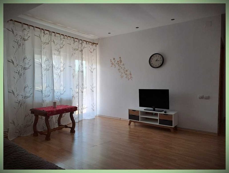 Închiriez apartament 2 camere, 60 mp, etaj 2, bloc 2009, terasă mare, parcare privată – Focșani