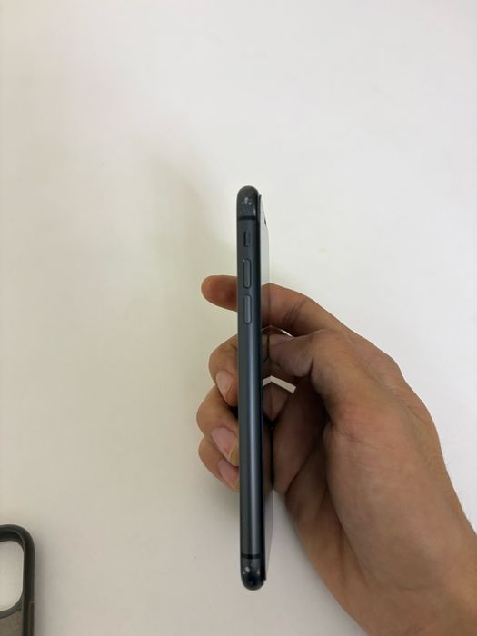 Айфон 11. Емкость 75%. 128гб