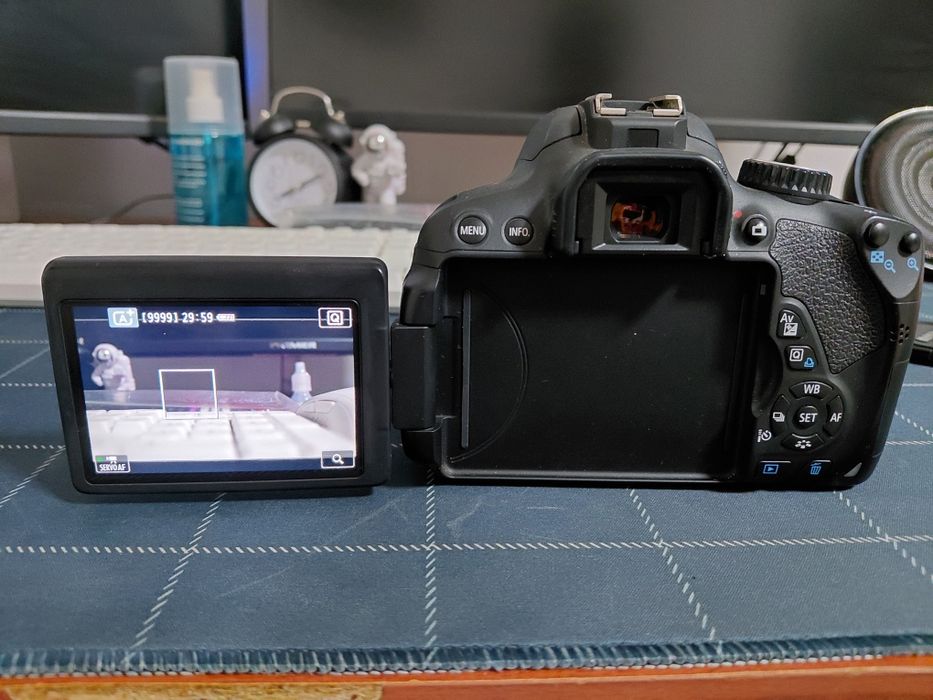 Kamera Canon EOS 650D