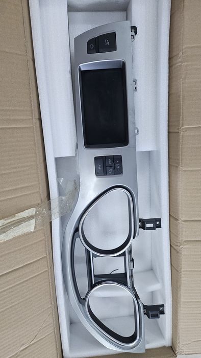 Панель от ауди Q7. Оригинал