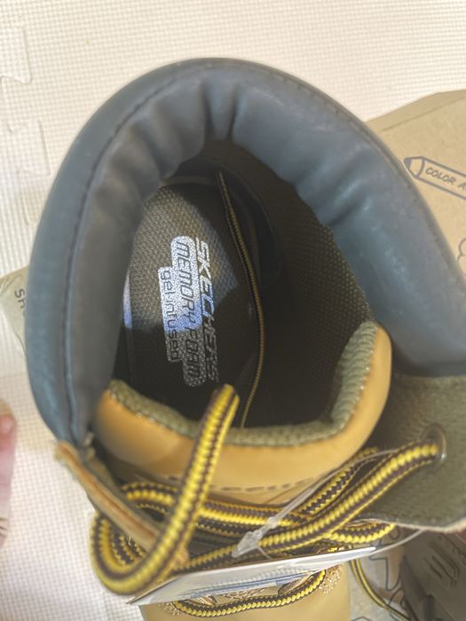 (NOU) Bocanci Skechers 36