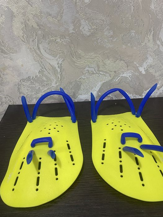 Продам ласты и лопатки гребные