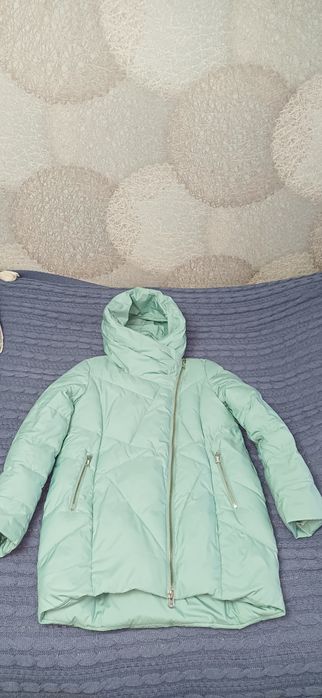 Продам женский пуховик