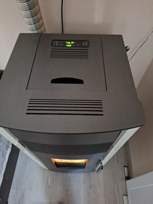 Пилетна камина / суха