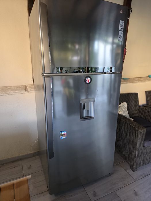 Frigider LG invertor foarte încăpător 508L