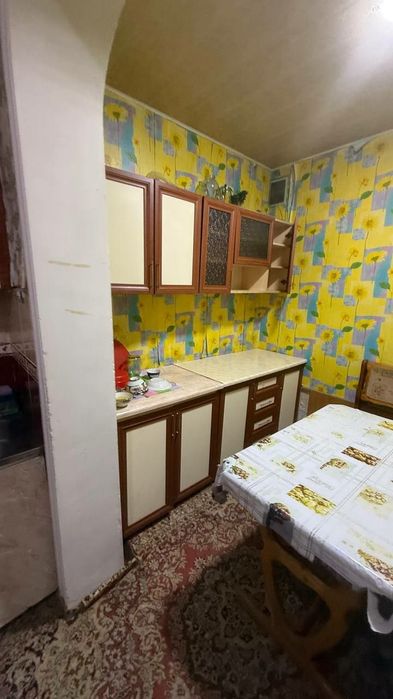 Продажа 3/3/4 на Юнусабад-15, разделка 3 хонали сотилади