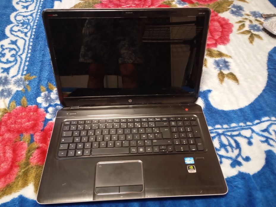 Vând laptop i7 -8gb rami -video nvidiaHP ENVY dv7