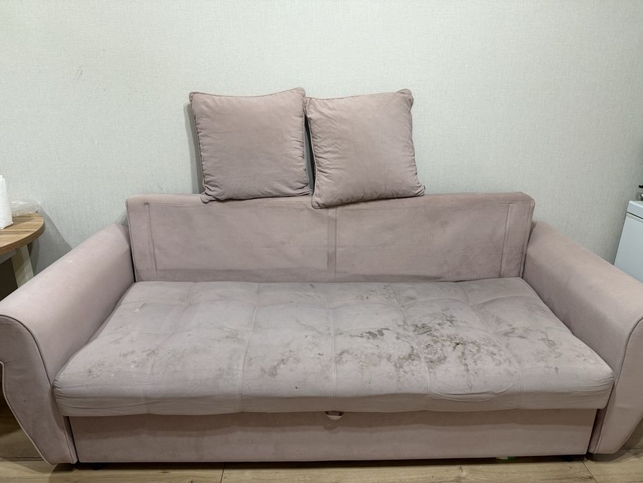 Отдам диван бесплатно , может нужно