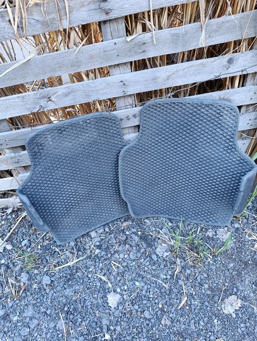 Продам полики на тойота 10