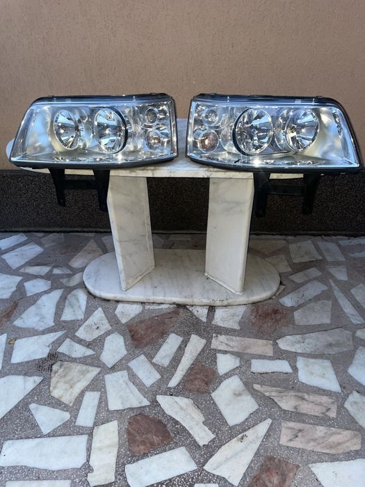 Far Stanga dreapta Volkswagen Transportet Caravelle Multivan 2003/2009