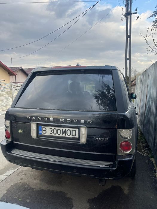 Dezmembrez Range rover Vogue 3.6d