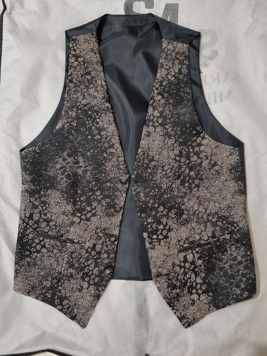 Costum pentru evenimente (purtat o singura data,negociabil)