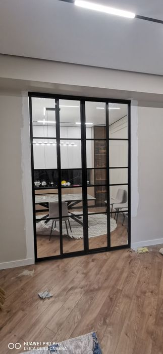 Душ, лофт, перила, зеркала