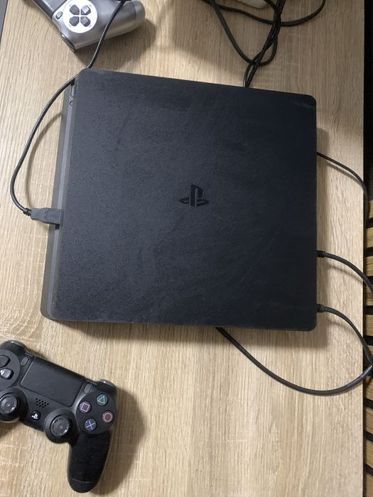 PlayStation 4 slim