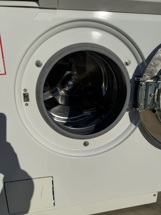 Пералня Миеле W875 + Свързващ кит за сушилня