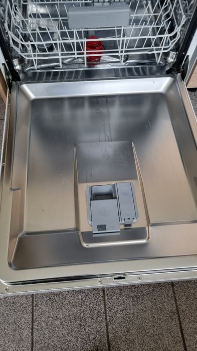 Съдомиялна SHARP