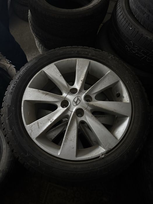 Продам зимние шины в комплекте с дисками